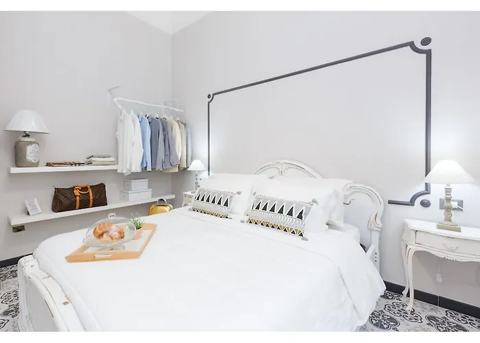 Apartment Trevi Fountain Deluxe - Your Italian Holidays Rom