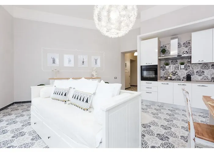 Trevi Fountain Deluxe - Your Italian Holidays Apartment
